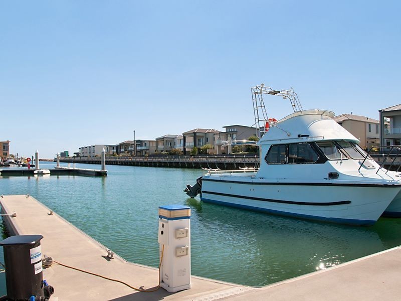 5 Clipper Quay, Safety Beach VIC 3936