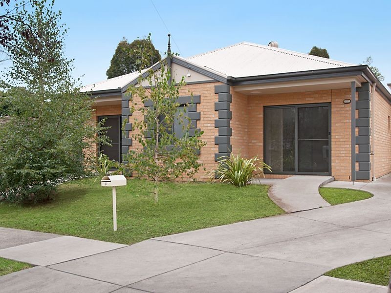 27 Culburra Ave, Frankston VIC 3199