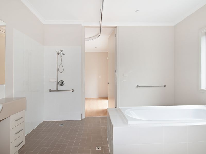 27 Culburra Ave, Frankston VIC 3199