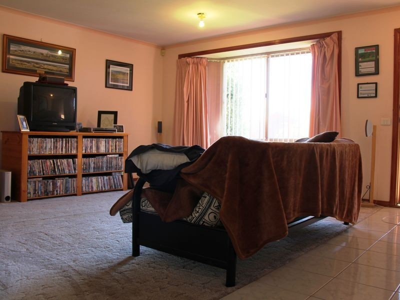 9 Fieldlark Court, Carrum Downs VIC 3201