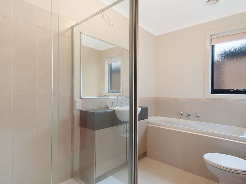 2/8A Mina Crt, Carrum Downs VIC 3201