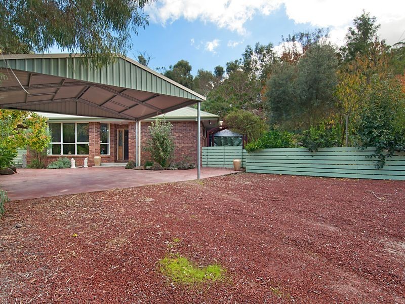 416 Canadian Bay Road, Mount Eliza VIC 3930