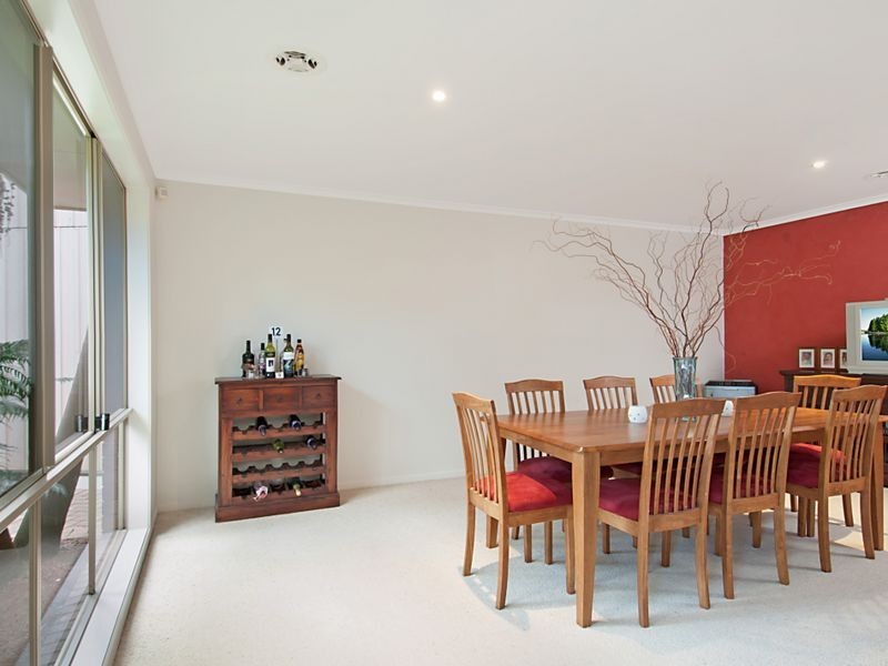 69 Rangeview Drive, Skye VIC 3977