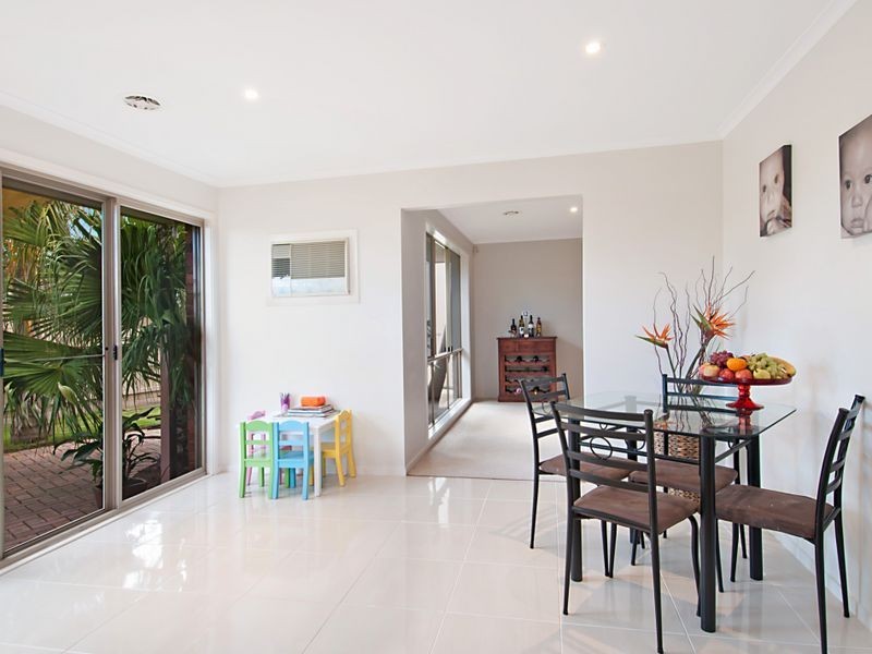 69 Rangeview Drive, Skye VIC 3977