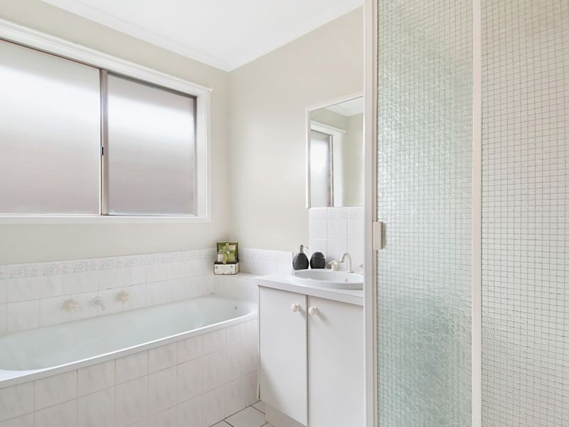 69 Rangeview Drive, Skye VIC 3977