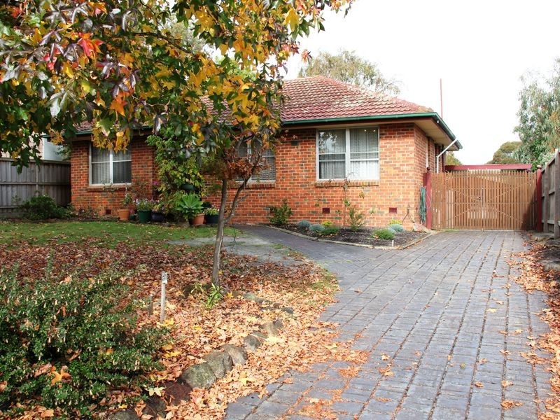 36 Hickory Crescent, Frankston North VIC 3200