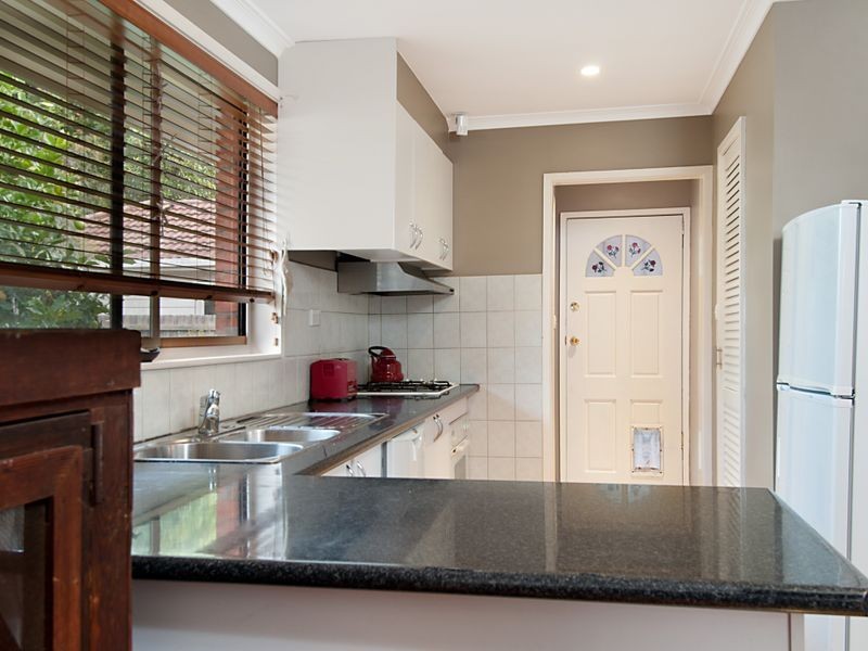 28 Randall Ave, Edithvale VIC 3196