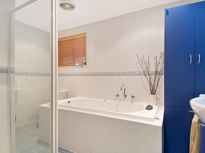 28 Randall Ave, Edithvale VIC 3196