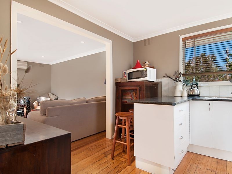 28 Randall Ave, Edithvale VIC 3196