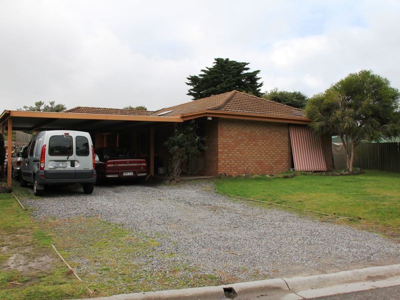12 Alicia Court, Frankston VIC 3199