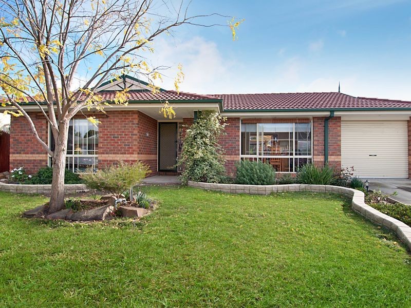 4 Victory Way, Carrum Downs VIC 3201