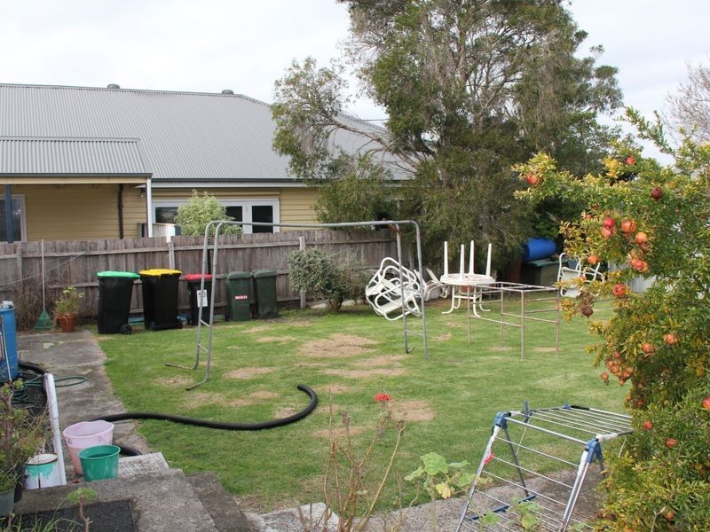 82 Berry Ave, Edithvale VIC 3196
