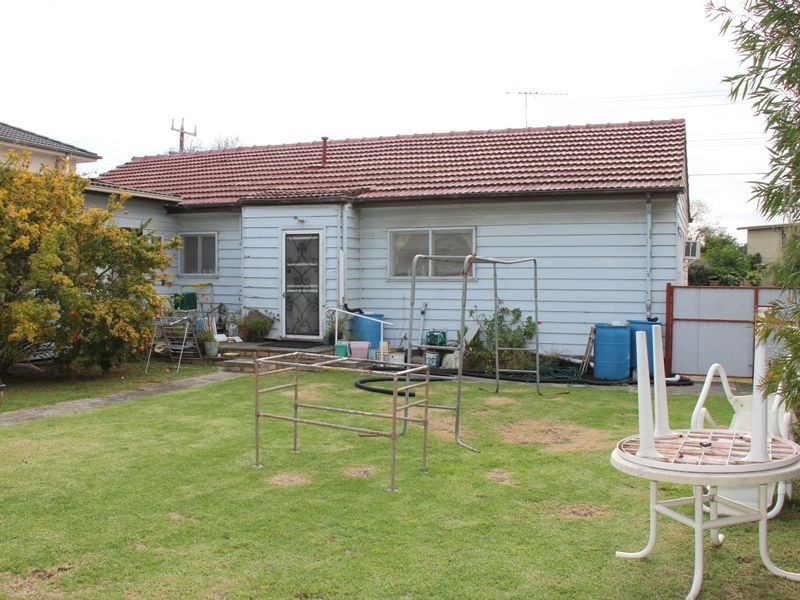 82 Berry Ave, Edithvale VIC 3196