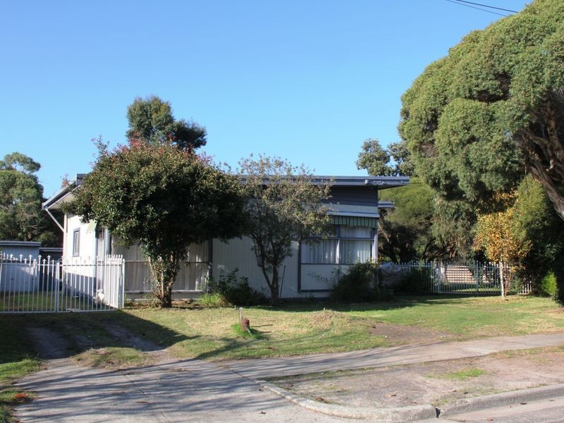 23 Gairloch Drive, Frankston VIC 3199