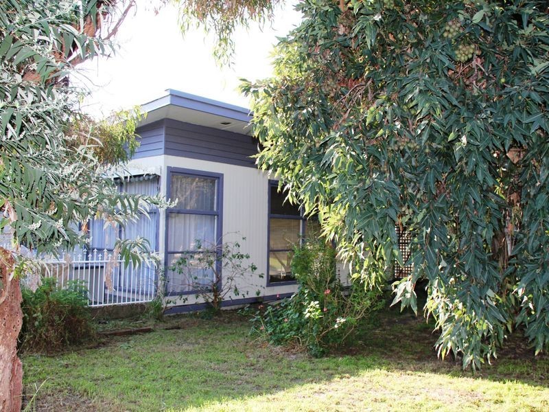 23 Gairloch Drive, Frankston VIC 3199