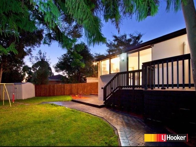 6 Elenya Court, Frankston VIC 3199