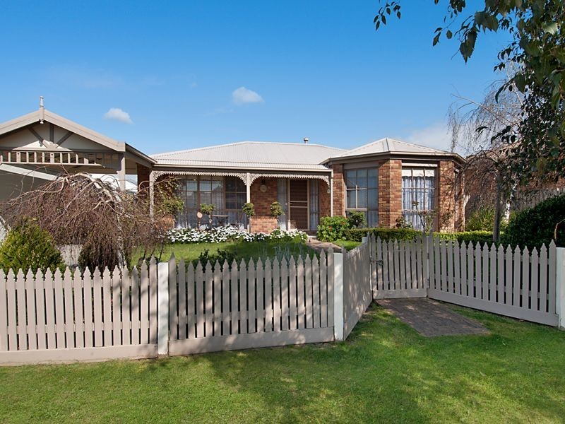 10 Highland Drive, Frankston South VIC 3199