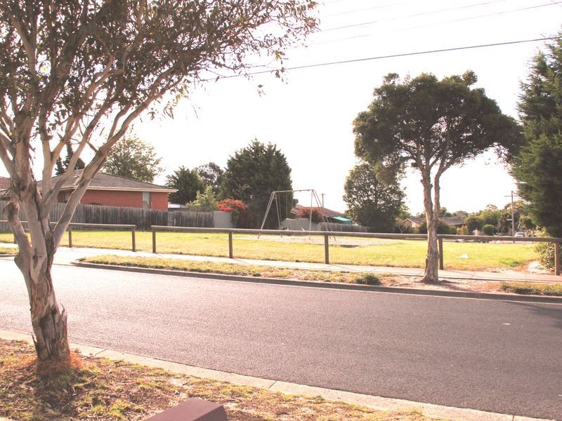 18 Marlock Street, Frankston North VIC 3200