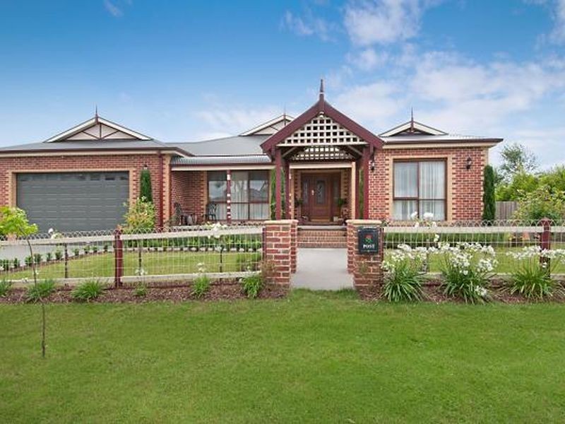64 Appleberry Avenue, Langwarrin VIC 3910