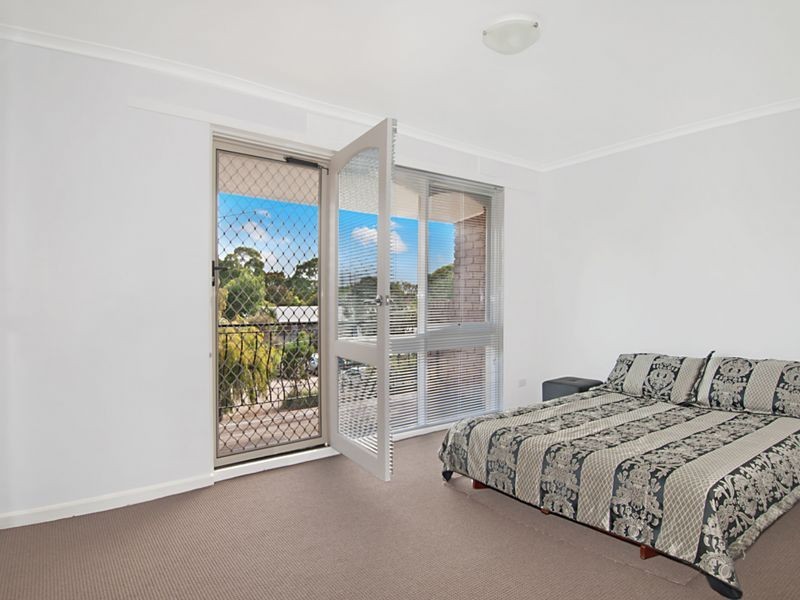 1/2 Millard Street, Frankston VIC 3199
