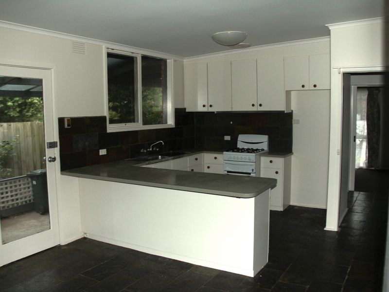 82 Wangarra Rd, Frankston VIC 3199