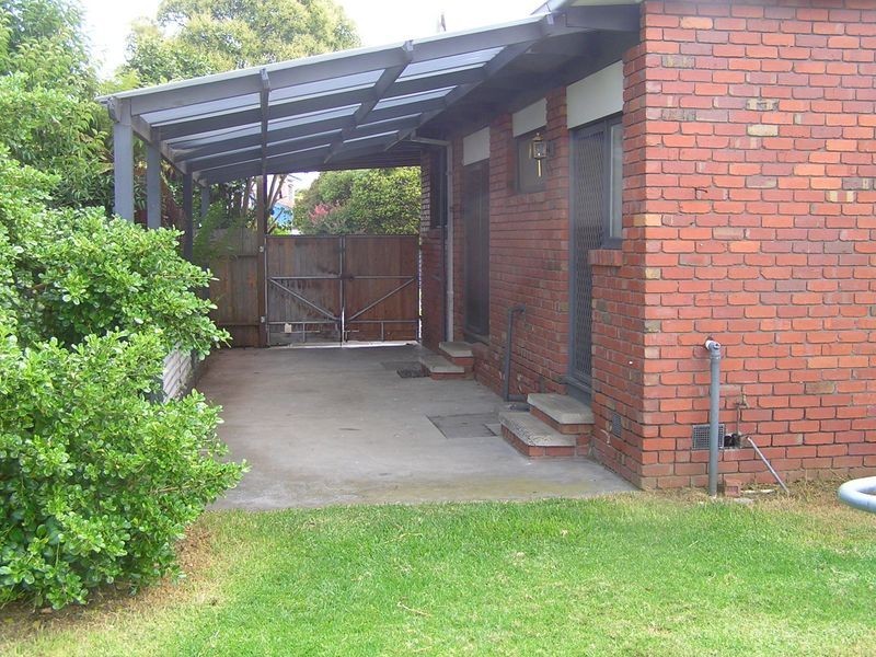 82 Wangarra Rd, Frankston VIC 3199