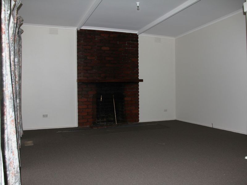 82 Wangarra Rd, Frankston VIC 3199