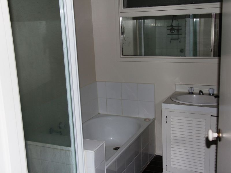 82 Wangarra Rd, Frankston VIC 3199