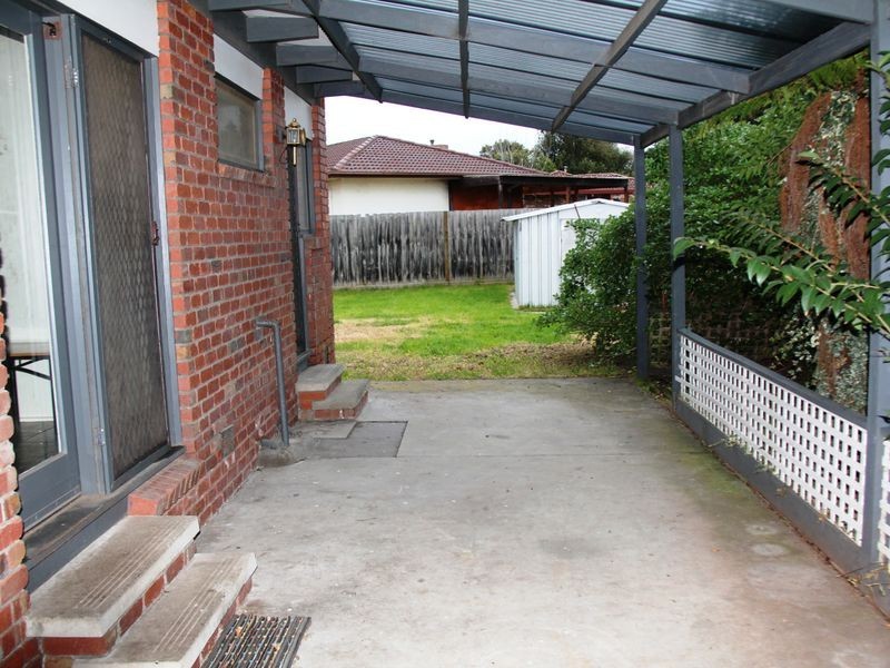 82 Wangarra Rd, Frankston VIC 3199