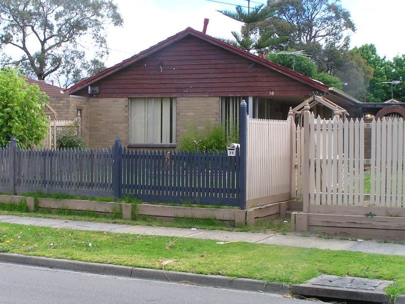 38 Belar Ave, Frankston VIC 3199