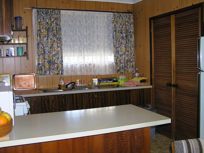 24 Bainbridge Ave, Seaford VIC 3198