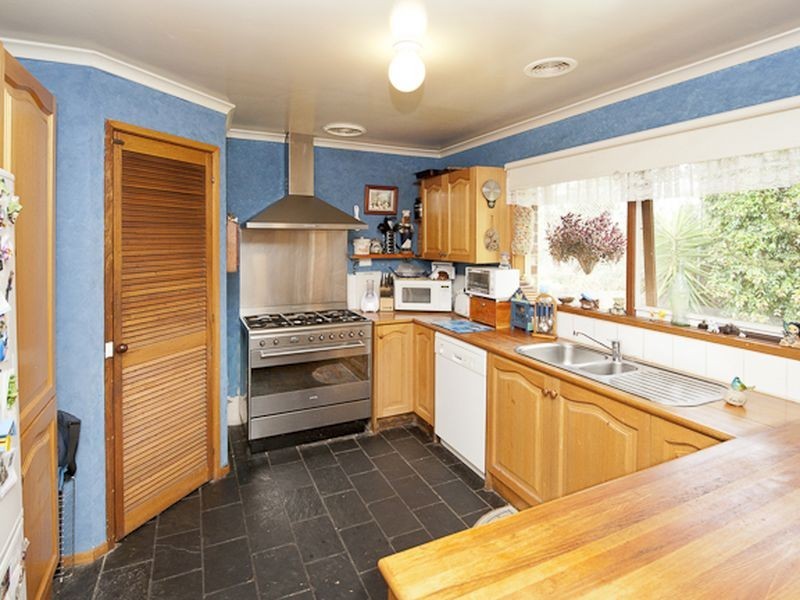 6 Bridgewater Crt, Langwarrin VIC 3910