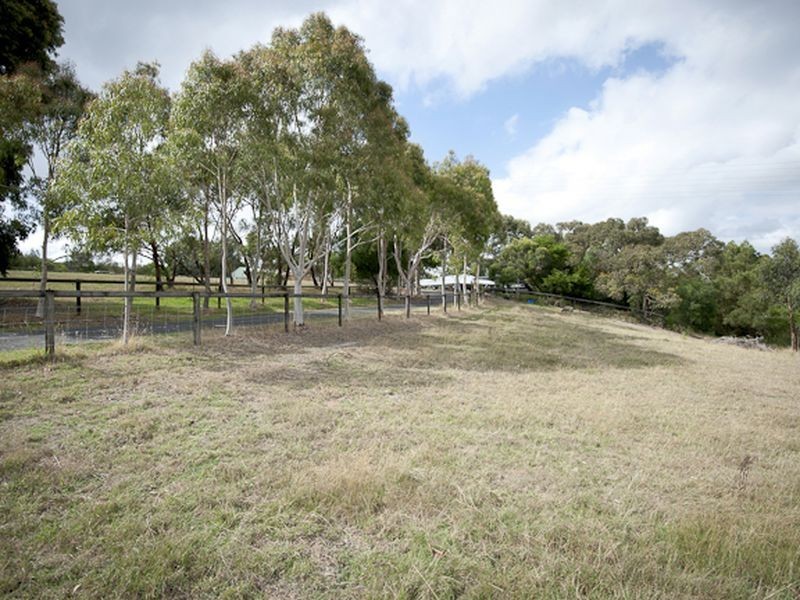 6 Bridgewater Crt, Langwarrin VIC 3910