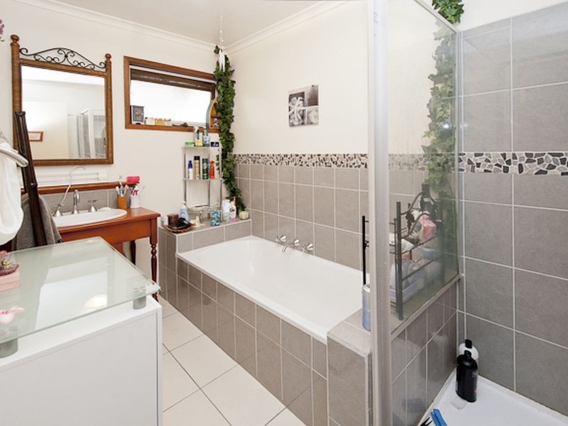 6 Bridgewater Crt, Langwarrin VIC 3910