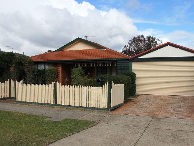 14 Fulmar Street, Carrum Downs VIC 3201