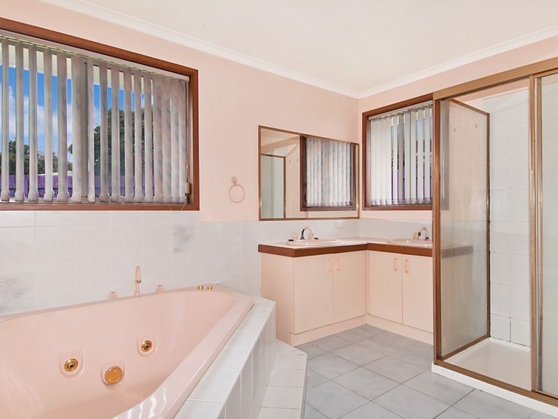 42 Cockatoo Drive, Carrum Downs VIC 3201