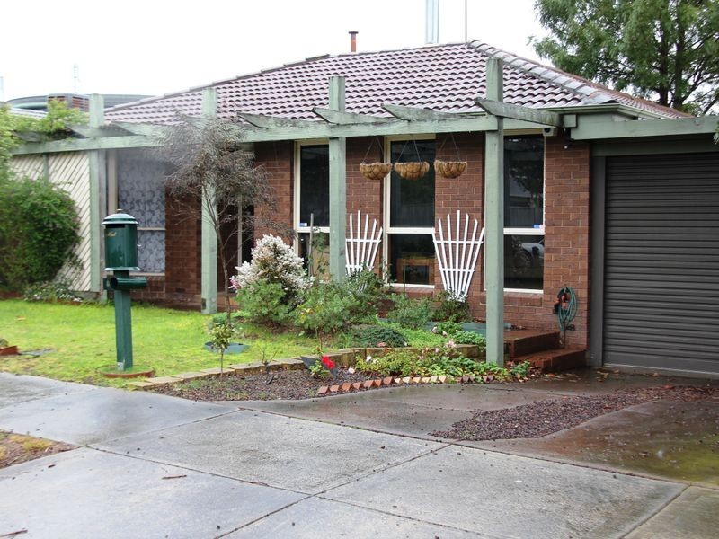 44 Willow Road, Frankston VIC 3199