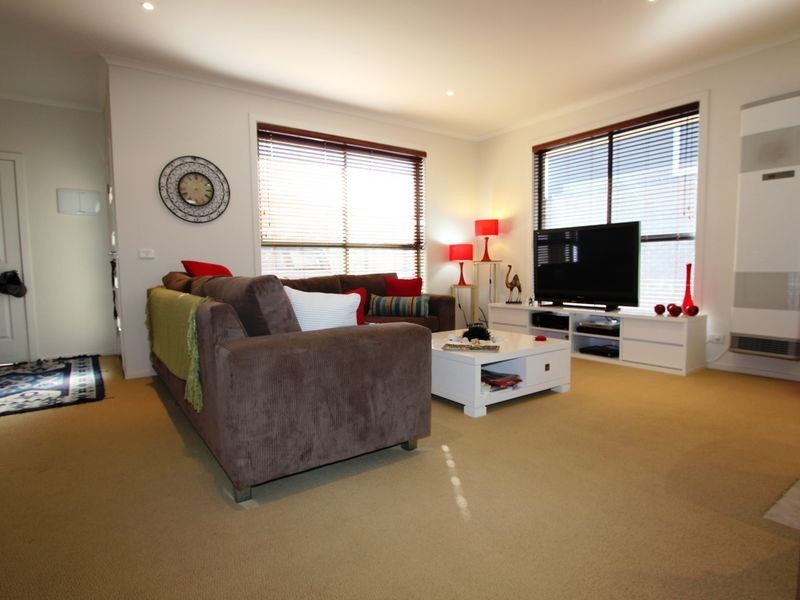 8/102 Hillcrest Road, Frankston VIC 3199
