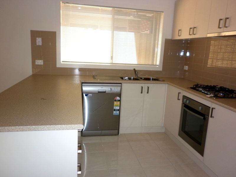 25/105 McMahons Road, Frankston VIC 3199