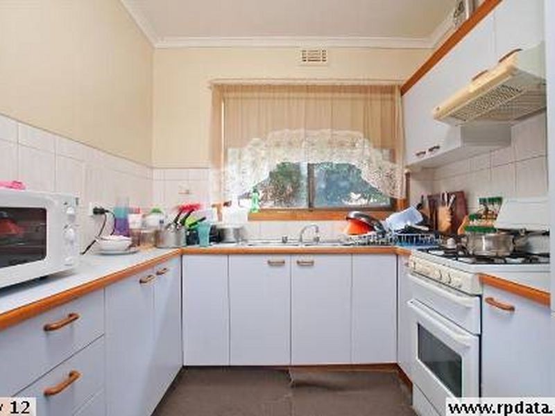 34 Burns Street, Frankston VIC 3199