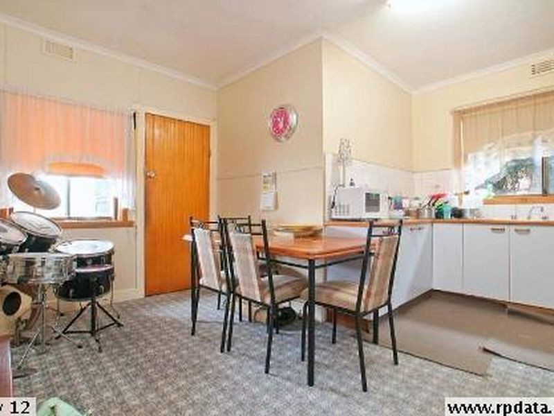 34 Burns Street, Frankston VIC 3199