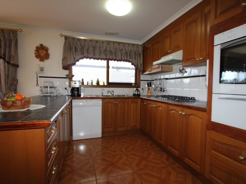 14 Pimmys Court, Skye VIC 3977