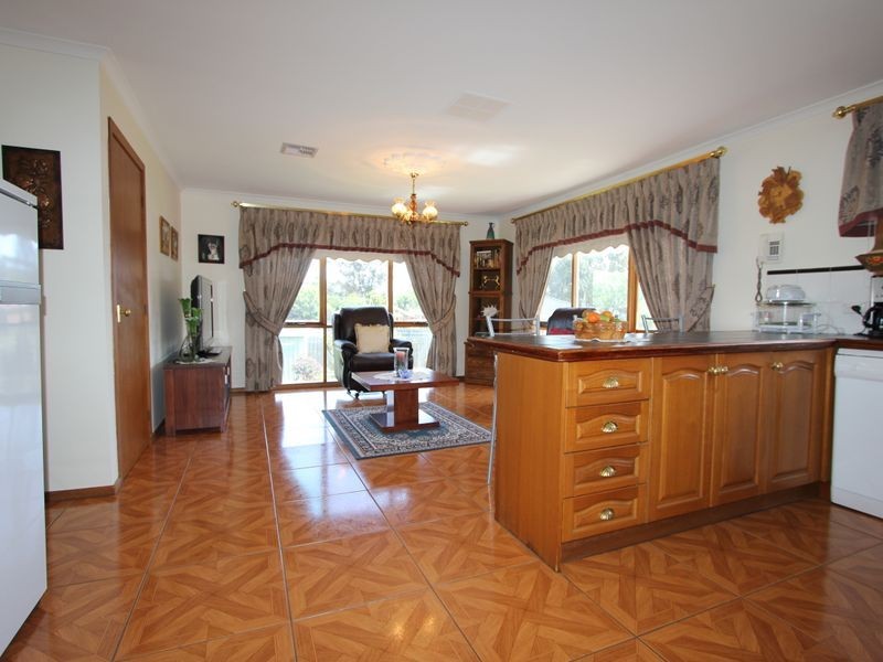 14 Pimmys Court, Skye VIC 3977