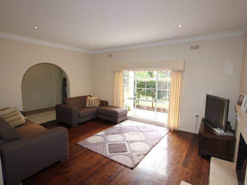 2 Nursery Avenue, Frankston VIC 3199