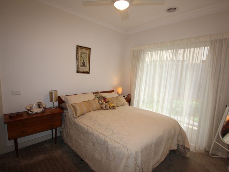 2/50 Edward Street, Langwarrin VIC 3910