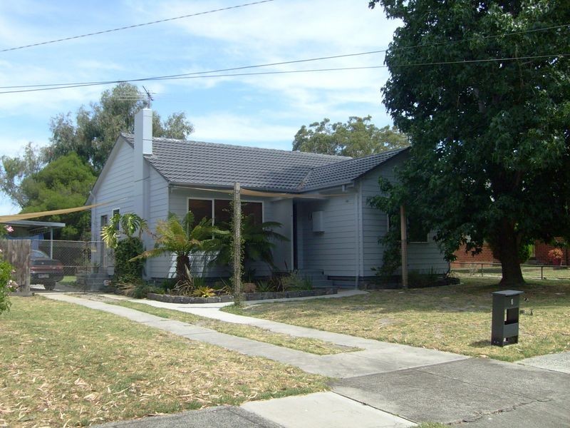 8 Tallowood Street, Frankston North VIC 3200