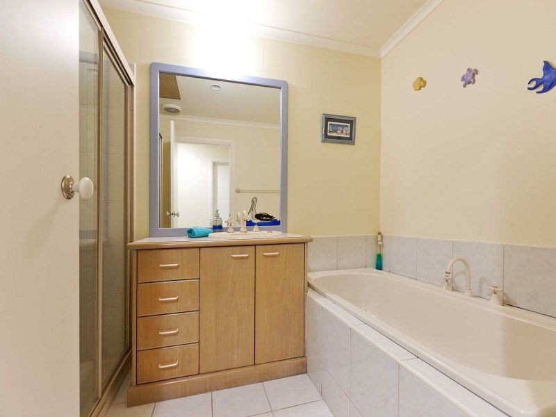 5 Tertullian Court, Frankston VIC 3199