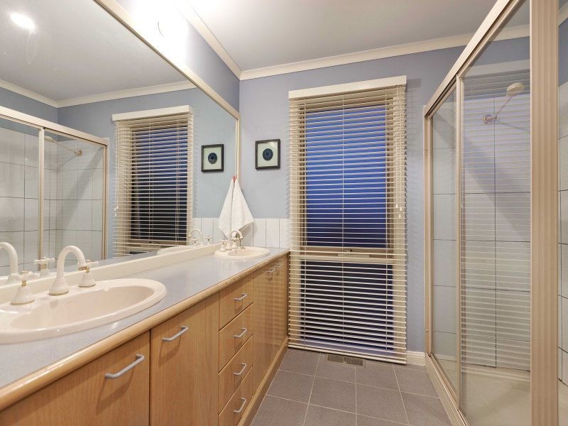 5 Tertullian Court, Frankston VIC 3199