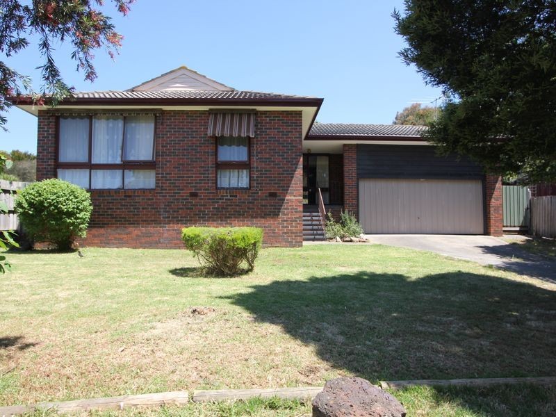 2 Sheldrake Close, Frankston VIC 3199