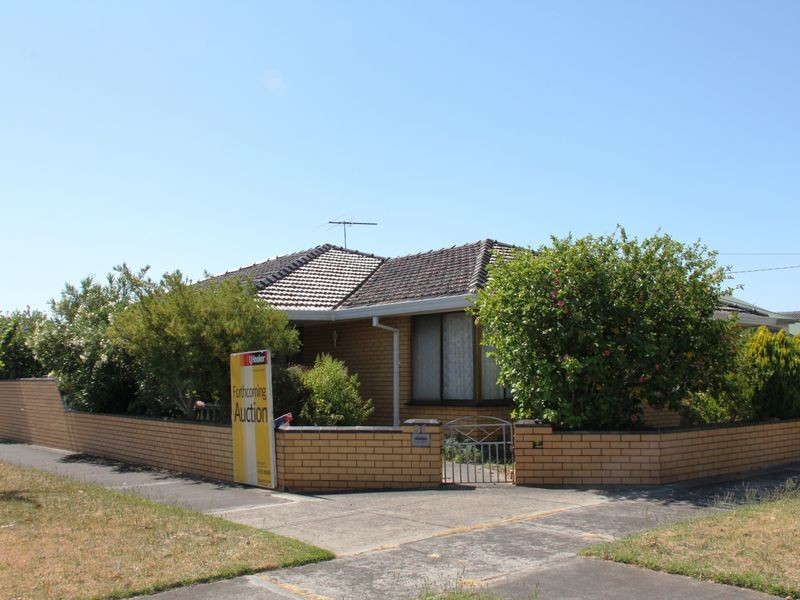 27 Lewis Street, Frankston VIC 3199